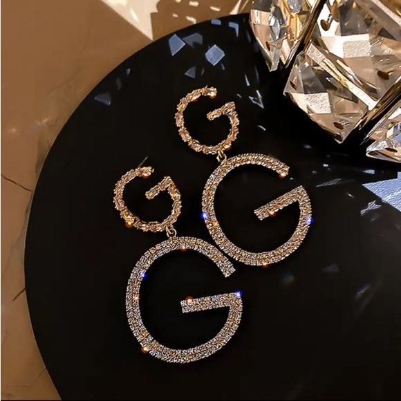 NEW G RHINESTONES EARRINGS 💗 - Picture 5 of 5